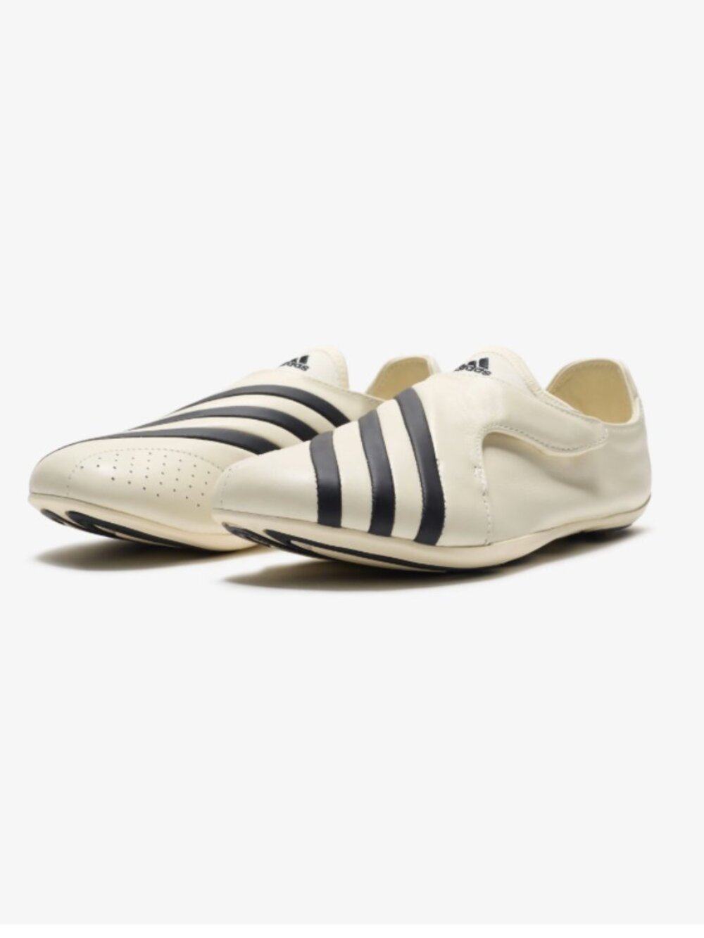 NWT adidas Originals x Pharrell Williams Unisex Yoga Vario Sneaker Black/White - Picture 2 of 6